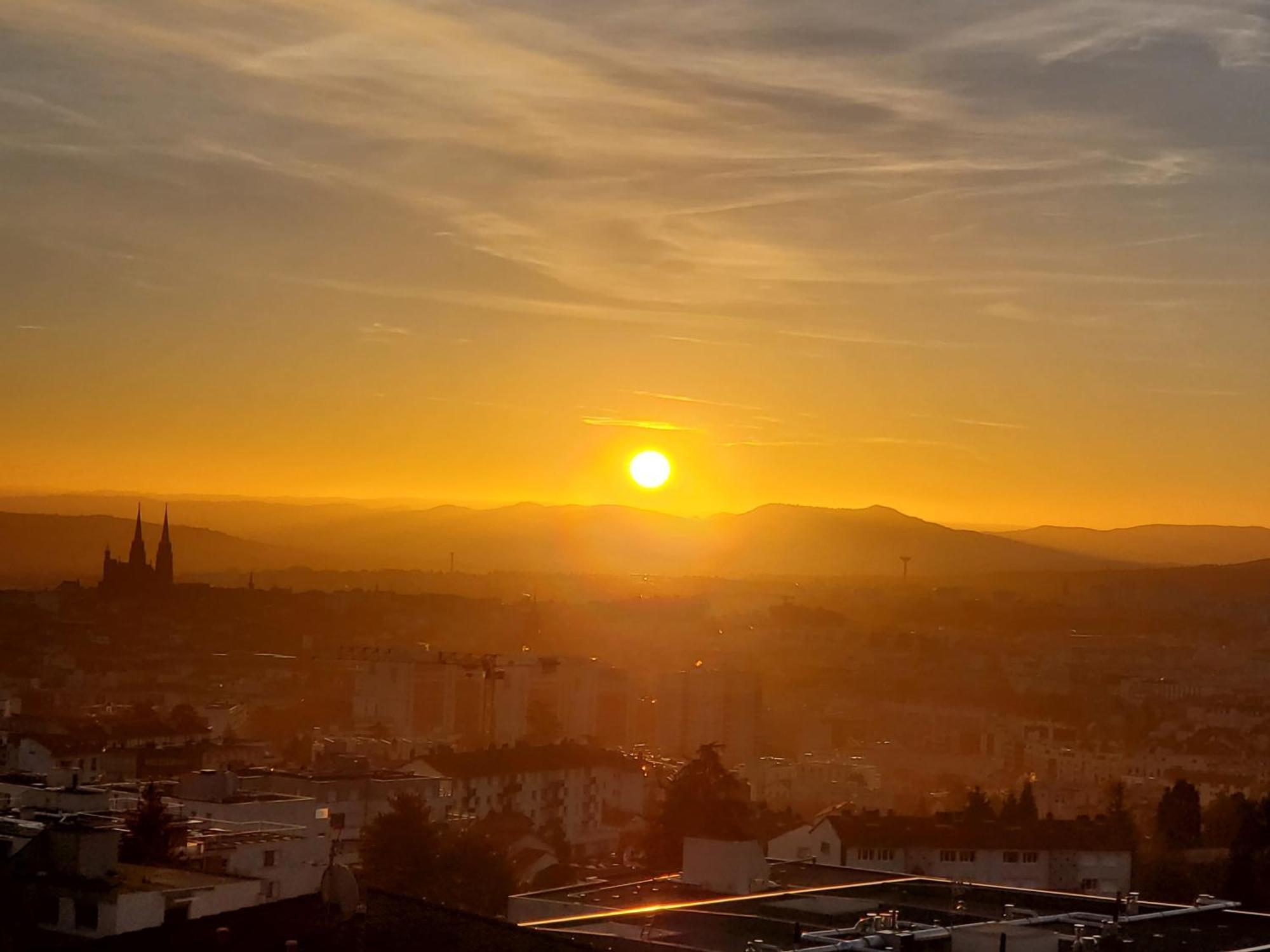 Entre Ville Et Nature - Les Hauts De Clermont Avec Garage Gratuit Exterior foto